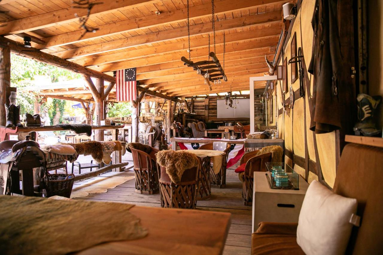 Longhorn Ranch Countryhotel - Garni Schönau Eksteriør billede