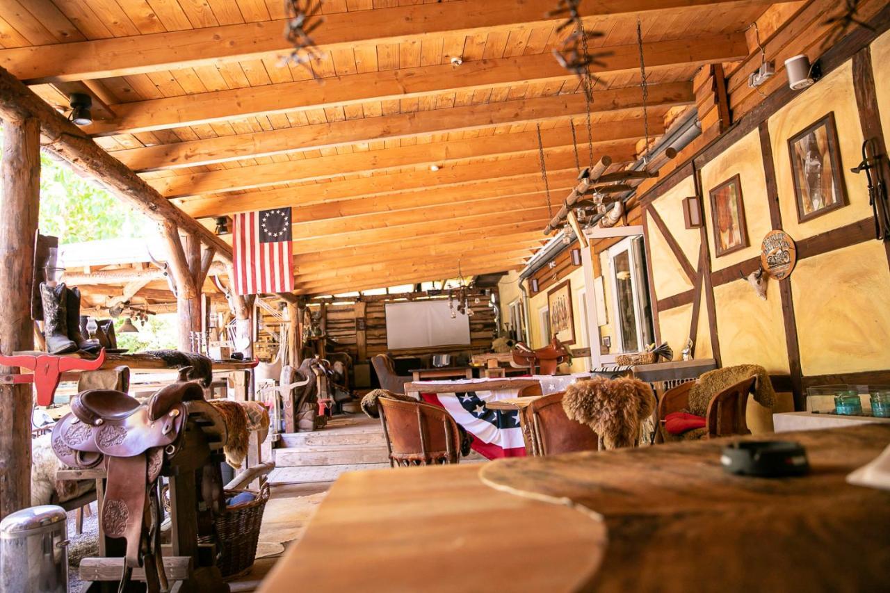 Longhorn Ranch Countryhotel - Garni Schönau Eksteriør billede